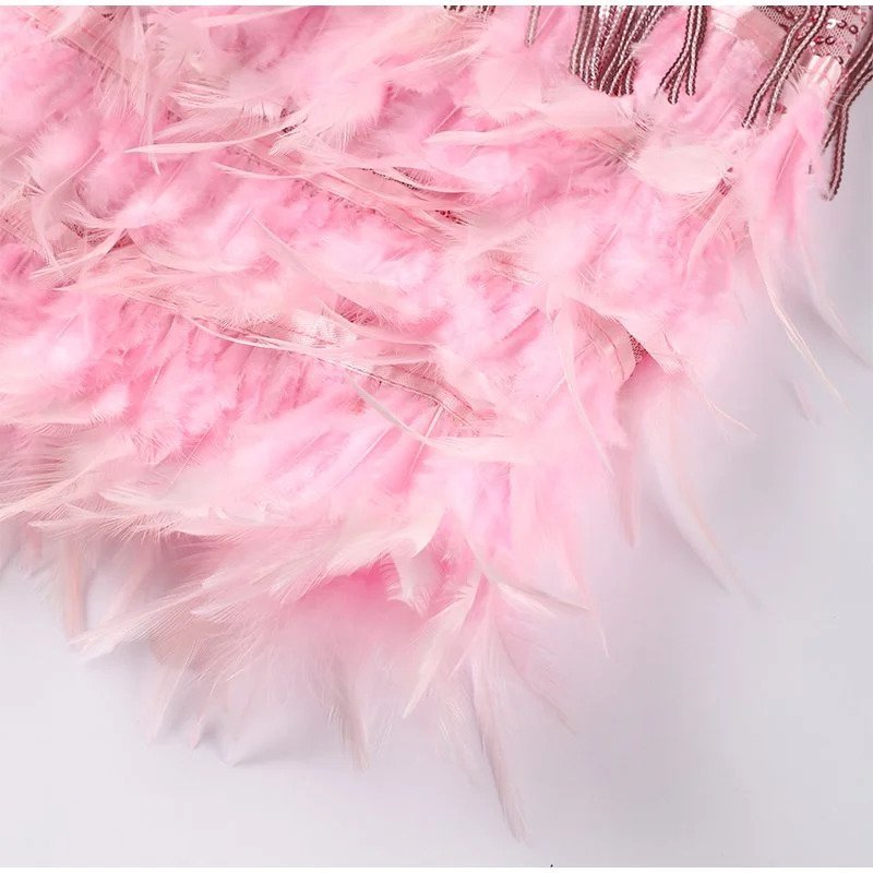 Mia™- Elegantes Cocktail Federkleid