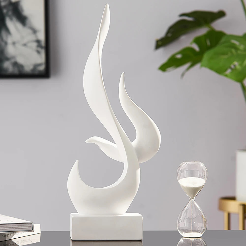 Vivienne™ – Künstlerische Moltres-Skulptur